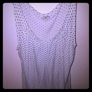 Ann Taylor -Loft scoop neck tank